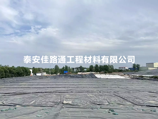 蓄水池防滲膜的固定方法：簡(jiǎn)潔而高效的施工技巧