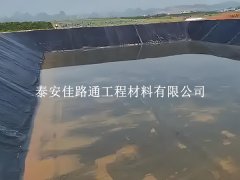 影響污水處理防滲膜施工成本因素的探討